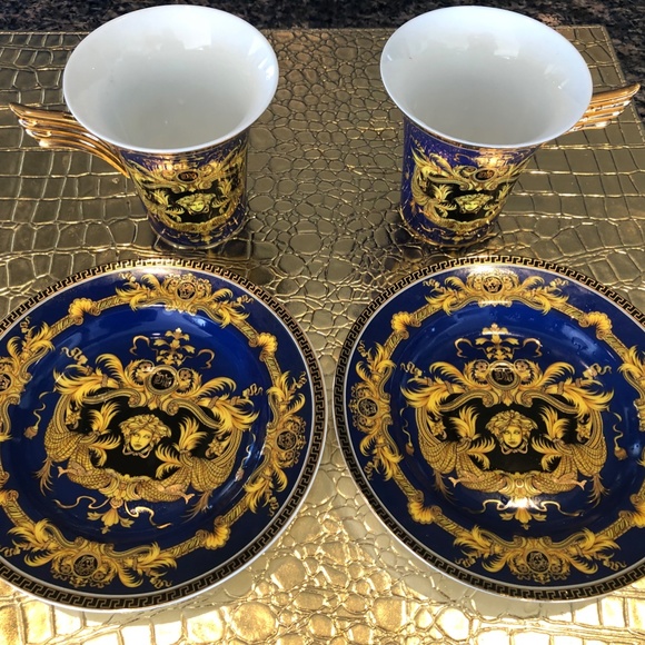 Two Versace Cups and Sauce with wings - Picture 3 of 11